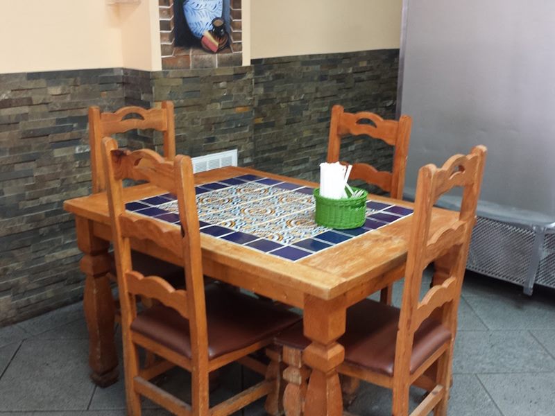 Chilo Y Chela Restaurant interior